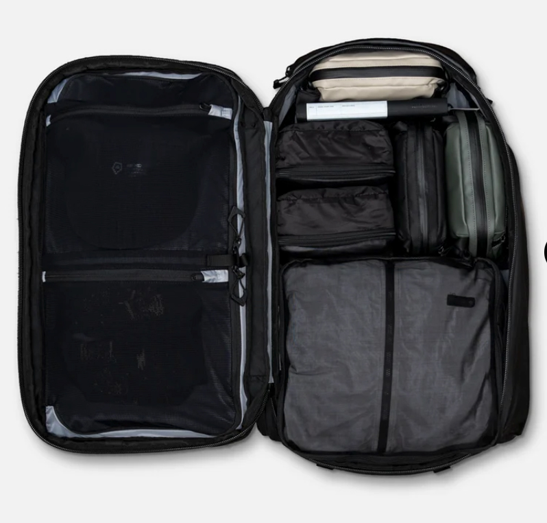 Wandrd Travelbag_2.webp